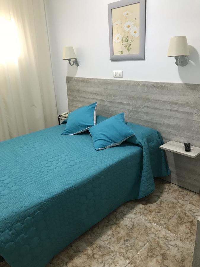 Hostal Argentina Caces Extérieur photo