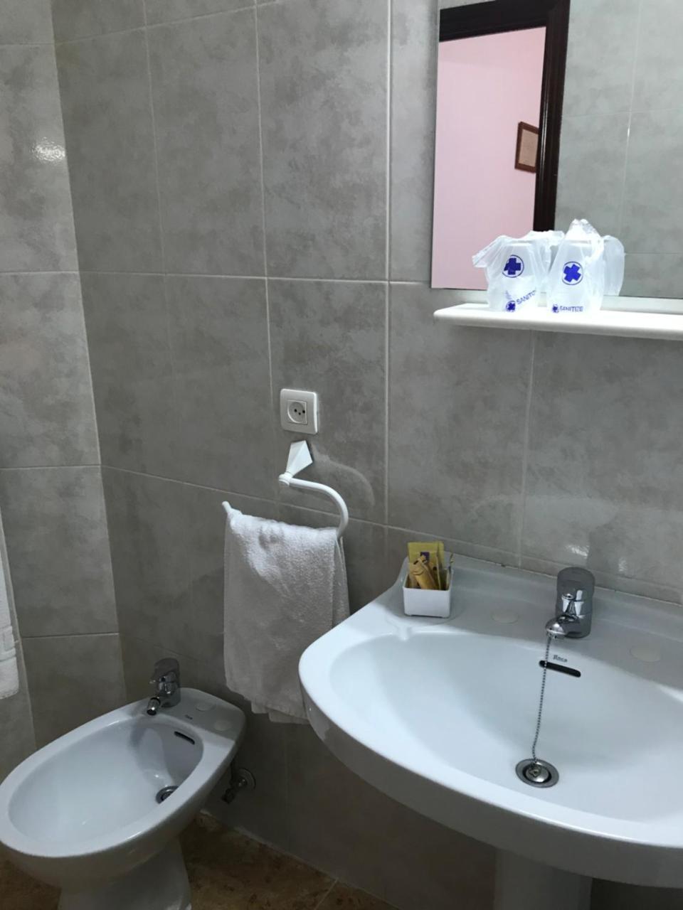 Hostal Argentina Caces Extérieur photo